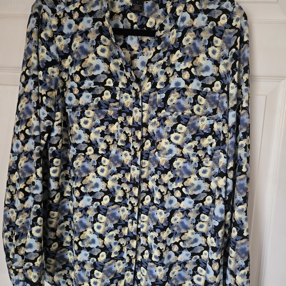 By Design Womens Floral Button Down Shirt - Blue and Cream Large, Front Pockets